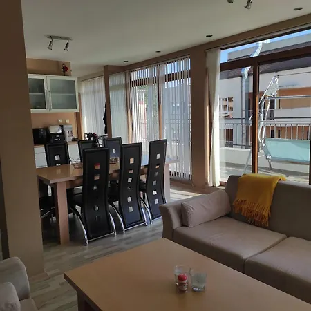 Apartment лина съни резиденция три спален *